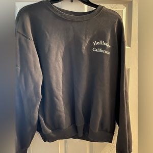 Women’s Hollister Crew Neck. Size Medium